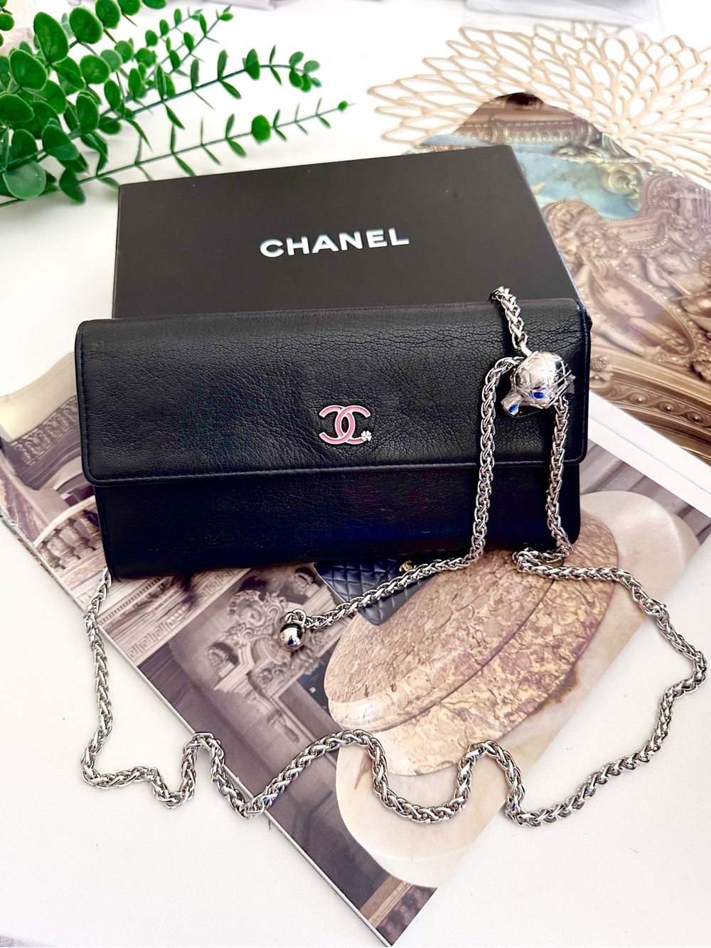 Chanel Lucky Clover Motif Wallet - Picture 10 of 16